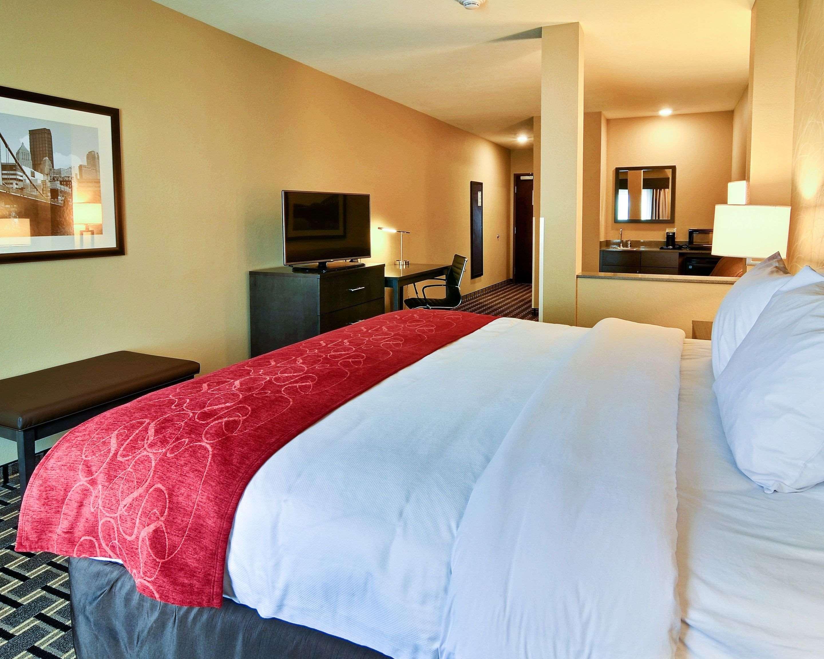 Comfort Suites Uniontown Extérieur photo