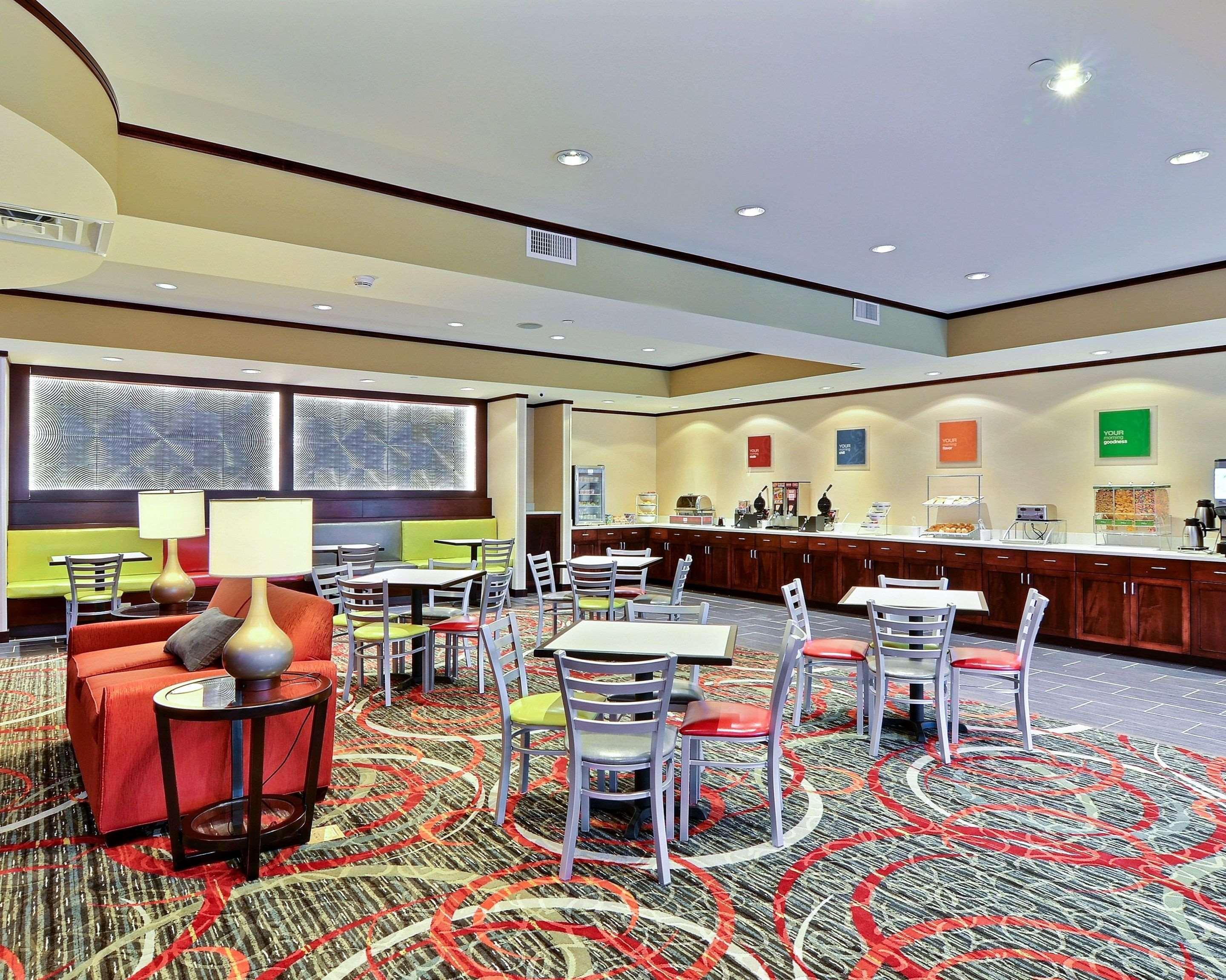 Comfort Suites Uniontown Extérieur photo