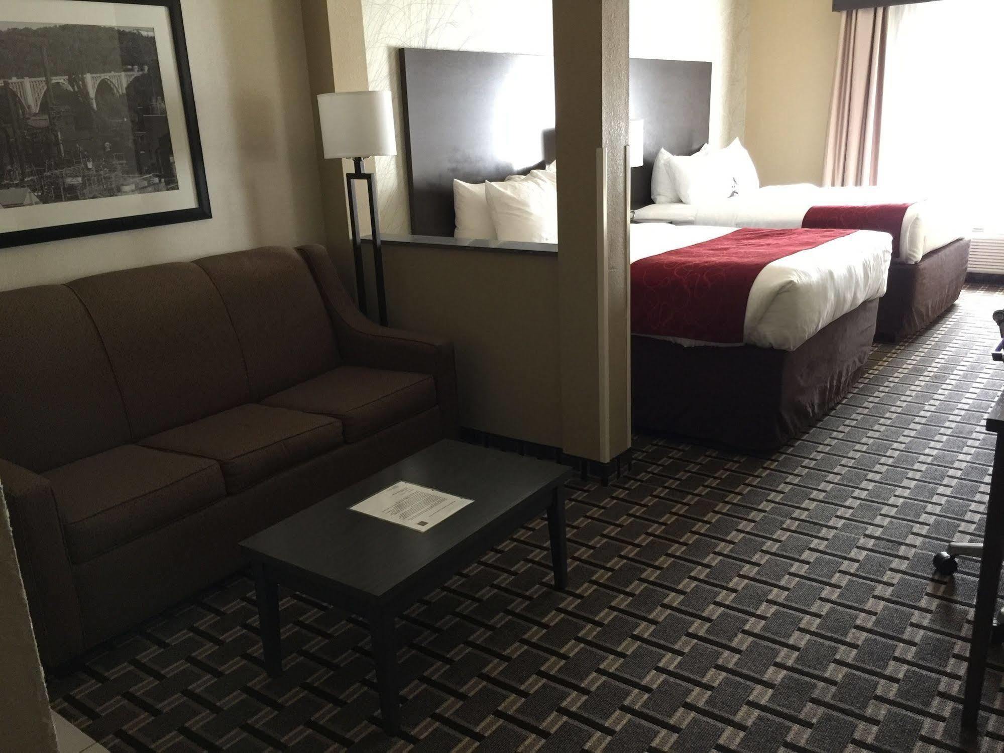 Comfort Suites Uniontown Extérieur photo