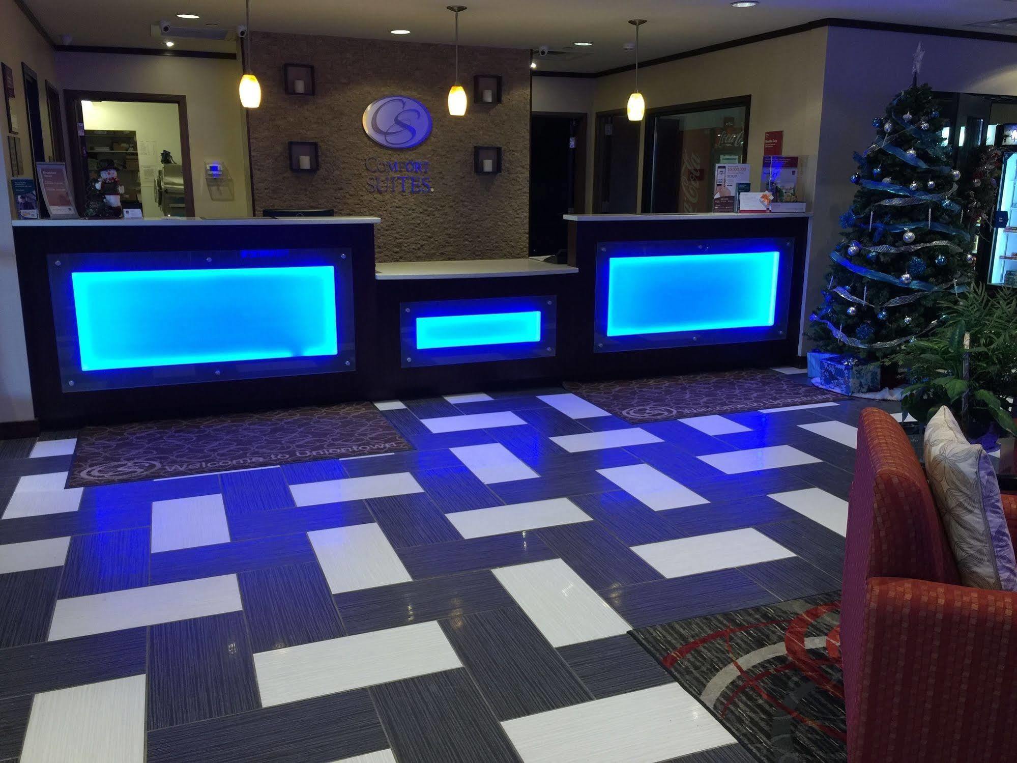 Comfort Suites Uniontown Extérieur photo